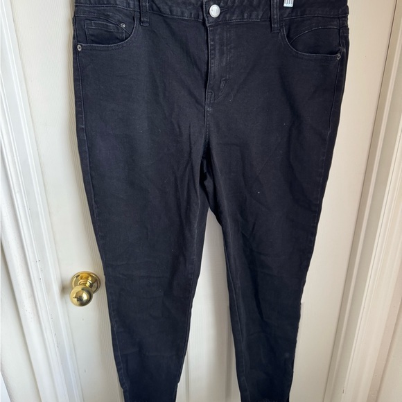 Lane Bryant Women's Black Skinny Jeans - Picture 1 of 3